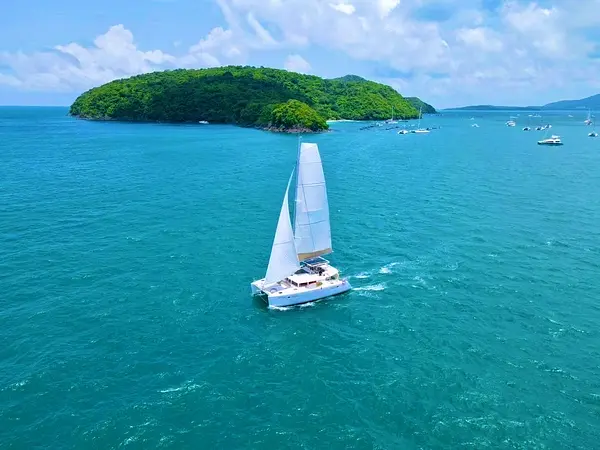 OCEANLAND - Lagoon 450 Sailing Catamaran