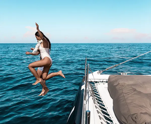 Круиз HYPE beach-club на день к островам Coral и Racha
