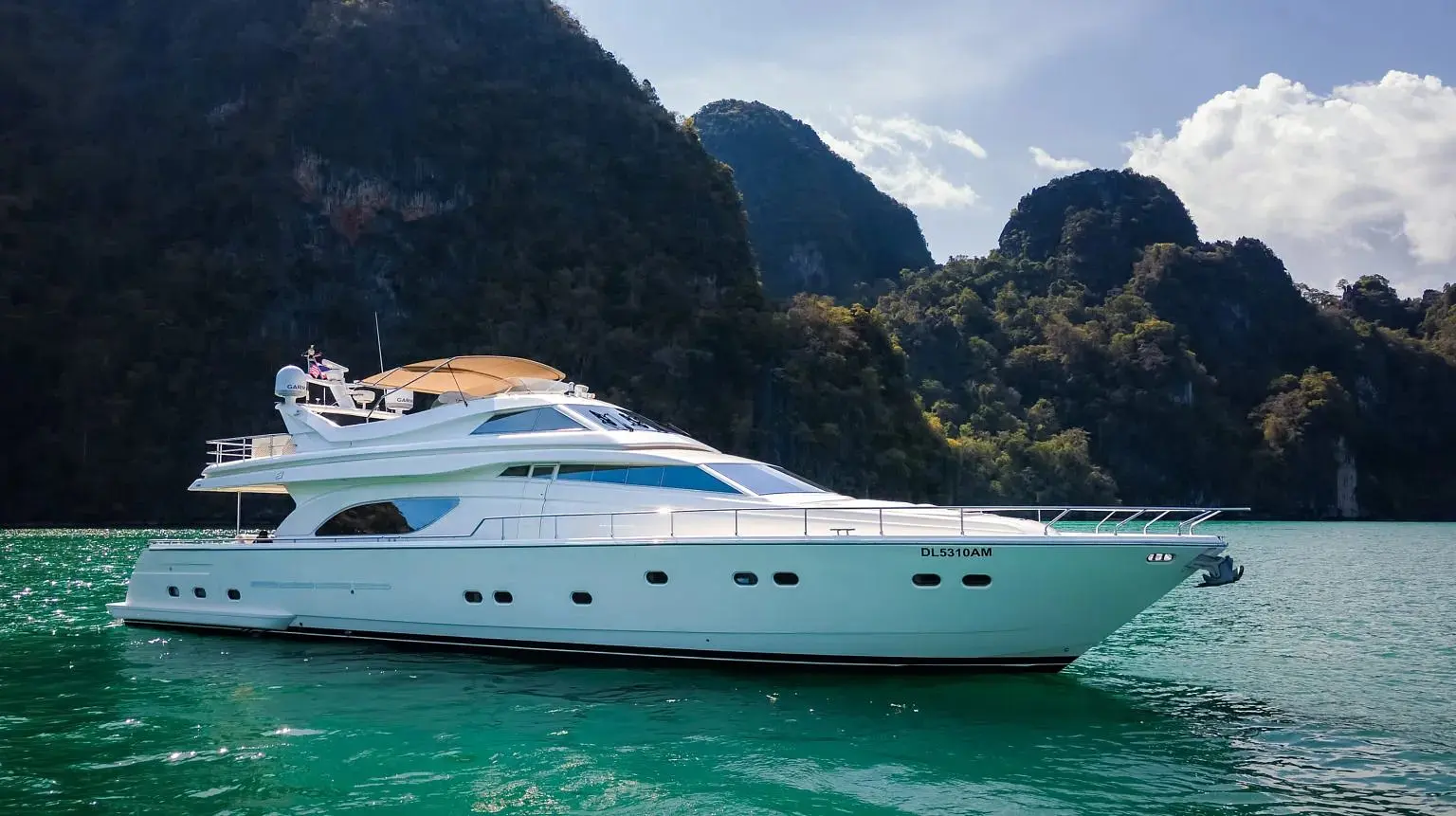 SOFIA — моторная яхта Ferretti 80